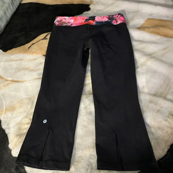 Lululemon gather and crow crop - Picture 6 of 8